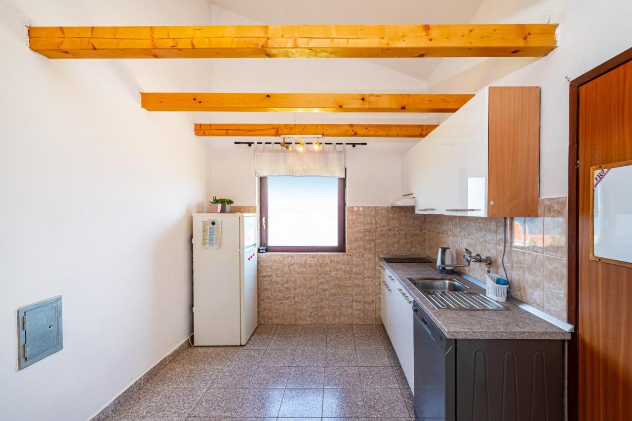 Apartment Sea And Mountain With Pool Novigrad (Dalmatia) Room photo