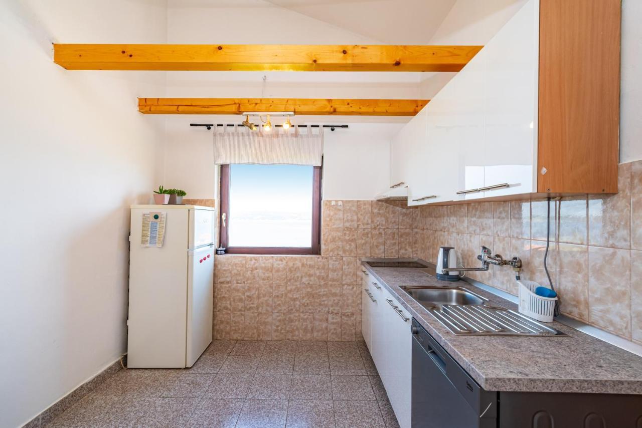 Apartment Sea And Mountain With Pool Novigrad (Dalmatia) Room photo