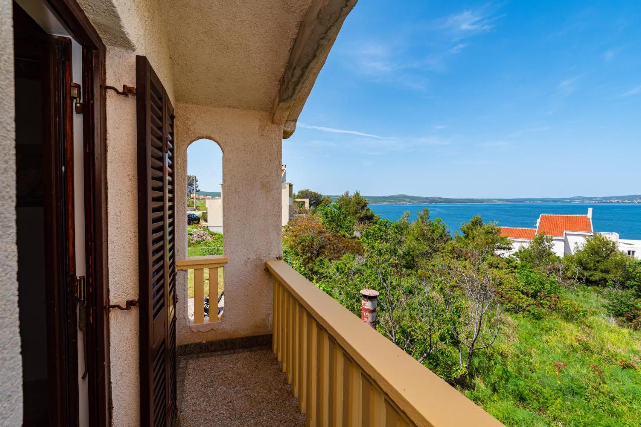 Apartment Sea And Mountain With Pool Novigrad (Dalmatia) Exterior photo